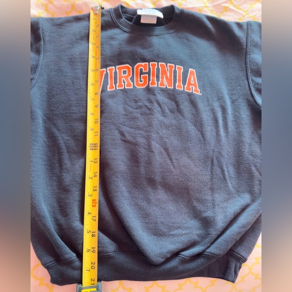 University of Virginia, YL 10/12, officially licensed, Navy sweatshirt - Picture 4 of 6
